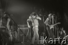 1988-1989, Warszawa, Polska.
Zespół Stalin Staccato, namiot cyrku Intersalto.
Fot. Artur Polit, zbiory Fundacji Ośrodka KARTA