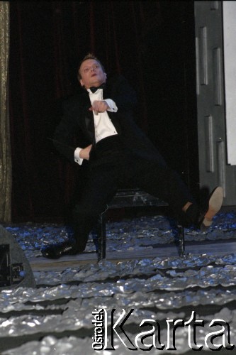 03.03.2003, Warszawa, Polska.
Gala Nagród Akademii Telewizyjnej Wiktory 2002 w Teatrze Wielkim, n/z Maciej Stuhr.
Fot. Artur Polit, zbiory Fundacji Ośrodka KARTA