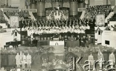 22.05.1966, Londyn, Anglia, Wielka Brytania.
Występ chórów Polskiego Koła Katolickiego w Birmingham Lutnia i Echo.
Fot. NN, udostępniła Zdzisława Śledzińska, zbiory Ośrodka KARTA