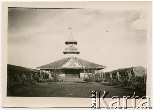 1944-1947, Valivade-Kolhapur, Indie.
Kościół pw. św. Andrzeja Boboli.
Fot. NN, udostępnili Teresa i Michał Babiczowie, zbiory Ośrodka KARTA