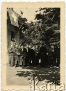 1945, Szwajcaria.
Grupa internowanych młodych mężczyzn. Wśród nich był Jan Pawłowski, który uciekł z III Rzeszy.
Fot. NN, udostępnili Barbara i Jan Pawłowscy, zbiory Ośrodka KARTA