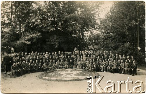 3.05.1945, Genewa, Szwajcaria.
Rocznica uchwalenia Konstytucji 3 maja. 
Fot. NN, udostępnili Barbara i Jan Pawłowscy, zbiory Ośrodka KARTA