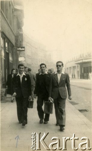Druga połowa lat 50., Francja.
1. z lewej Fryderyk Fulda, kolega Jana Pawłowskiego.
Fot. NN, udostępnili Barbara i Jan Pawłowscy, zbiory Ośrodka KARTA