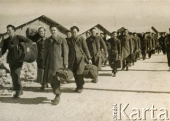 Czerwiec 1940, Lyon Bron, Francja. 
Ewakuacja żołnierzy polskich.
Fot. NN, udostępnił Mieczysław Stachiewicz, zbiory Ośrodka KARTA