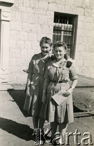 Ok. 1946, Iran.
Irena Juchniewicz (z lewej) i Zofia Hilewicz podczas kolonii harcerskich.
Fot. NN, udostępniła Irena Godyń, zbiory Ośrodka KARTA