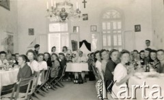 12.07.1946, Zuk Mikajil (?), Liban.
Bal maturalny w świetlicy Polskiego Liceum i Gimnazjum.
Fot. NN, udostępniła Irena Godyń, zbiory Ośrodka KARTA