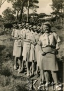 Ok. 1945, Iran.
Obóz harcerski. Na zdjęciu instruktorki, z przodu Zofia Białkowska.
Fot. NN, udostępniła Irena Godyń, zbiory Ośrodka KARTA