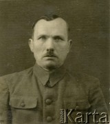 Około 1940, Wilno.
Ojciec Stefana Petrusewicza w mundurze urzędnika pocztowego.
Fot. NN, udostępnili Ewa i Stefan Petrusewiczowie, zbiory Ośrodka KARTA