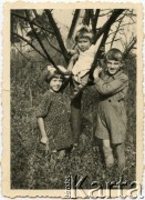 1941, Wilno.
Z prawej Stefan Petrusewicz.
Fot. NN, udostępnili Ewa i Stefan Petrusewiczowie, zbiory Ośrodka KARTA