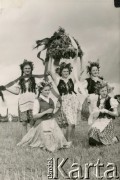 1950, Southpark, Anglia, Wielka Brytania.
Dożynki podczas kursu drużynowego.
Fot. NN, udostępnili Ewa i Stefan Petrusewiczowie, zbiory Ośrodka KARTA