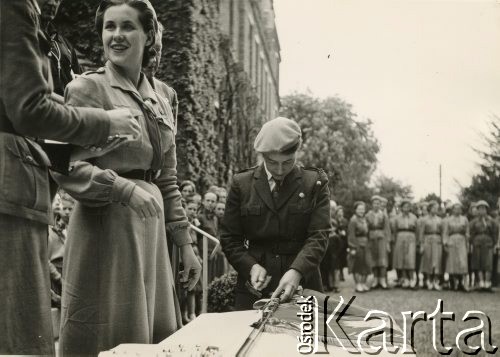 18.05.1958, Pitsford, Anglia, Wielka Brytania.
Uroczystość poświęcenia sztandaru hufca 