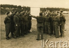 1940, prawdopodobnie Crawford, Szkocja, Wielka Brytania.
Obóz Polskich Sił Zbrojnych w Wielkiej Brytanii. Chór żołnierski.
Fot. NN, udostępnili Stanisława i Józef Kaleta, zbiory Ośrodka KARTA