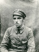 Ok. 1916, brak miejsca.
Tadeusz Münnich jako podporucznik 5. Pułku Piechoty I Brygady Legionów Polskich. 
Fot. NN, udostępnił Krzysztof Münnich, zbiory Ośrodka KARTA
