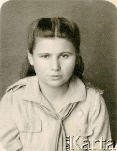 Ok. 1942-1944, Valivade-Kolhapur, Indie.
Helena Grzybowska, siostra Ryszarda Grzybowskiego.
Fot. NN, udostępnili Czesława i Ryszard Grzybowscy, zbiory Ośrodka KARTA