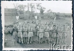 1947, Valivade-Kolhapur, Indie.
Obóz dla polskich uchodźców, drużyna harcerska.
Fot. NN, udostępnili Czesława i Ryszard Grzybowscy, zbiory Ośrodka KARTA