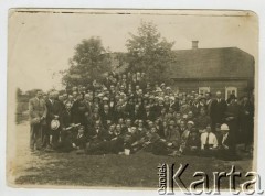 29.06.1924, Głębokie, pow. Dzisna, woj. wileńskie, Polska.
Zjazd kierowników szkół.
Fot. NN, zbiory Ośrodka KARTA, udostępniła Heide Pirwitz-Bujnowska.