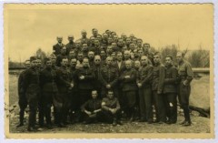 1939-1945, Murnau am Staffelsee, Bawaria, III Rzesza Niemiecka.
Oficerowie polscy w obozie jenieckim Oflag VII A Murnau.
Fot. NN, kolekcja Marcina Rudzińskiego, zbiory Ośrodka KARTA