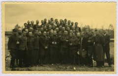 1939-1945, Murnau am Staffelsee, Bawaria, III Rzesza Niemiecka.
Oficerowie polscy w obozie jenieckim Oflag VII A Murnau.
Fot. NN, kolekcja Marcina Rudzińskiego, zbiory Ośrodka KARTA