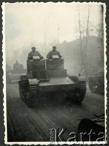 15.09.1937, Bydgoszcz, Polska.
Defilada na zakończenie Manewrów Pomorskich.
Fot. NN, kolekcja Jana Gozdawy-Gołębiowskiego, zbiory Ośrodka KARTA