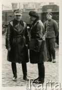 1936-1937, Bydgoszcz, woj. pomorskie, Polska. 
Grupa oficerów prawdopodobnie 8 Batalionu Pancernego Wojska Polskiego na terenie koszar garnizonu prawdopodobnie przy ul. Warszawskiej.
Fot. NN, kolekcja Jana Gozdawy-Gołębiowskiego, zbiory Ośrodka KARTA