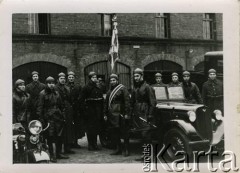 Ok. 26.05.1938, Bydgoszcz, woj. pomorskie, Polska. 
Delegacja żołnierzy biorąca udział w uroczystości poświęcenia sztandaru 8 Batalionu Pancernego na Polu Mokotowskim w Warszawie. 
Fot. NN, kolekcja Jana Gozdawy-Gołębiowskiego, zbiory Ośrodka KARTA