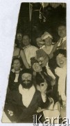 Lata 20., Łódź, Rzeczpospolita Polska.
Uczestnicy zabawy karnawałowej.
Fot. NN, kolekcja Larysy Zajączkowskiej-Mitznerowej, zbiory Ośrodka KARTA
