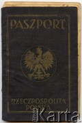 6.05.1935, Buczacz, Polska.
Paszport małżeństwa Józefa i Anastazji Herbutów oraz ich dzieci Katarzyny, Anieli i Władysława. Rodzina do 1935 r. mieszkała w Baryszu. Dokument został wystawiony przed ich wyjazdem do prowincji Chaco w Argentynie.
Fot. NN, zbiory Władysława Herbuta, reprodukcje cyfrowe w Bibliotece Polskiej im. Ignacego Domeyki w Buenos Aires (Biblioteca Polaca Ignacio Domeyko) i w Ośrodku KARTA w Warszawie.