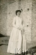 25.08.1962, Coronel du Graty, prowincja Chaco, Argentyna.
Helena (Elena) Herbut z domu Wojtuń w dniu swojego ślubu. 
Fot. NN, zbiory Władysława Herbuta, reprodukcje cyfrowe w Bibliotece Polskiej im. Ignacego Domeyki w Buenos Aires (Biblioteca Polaca Ignacio Domeyko) i w Ośrodku KARTA w Warszawie.