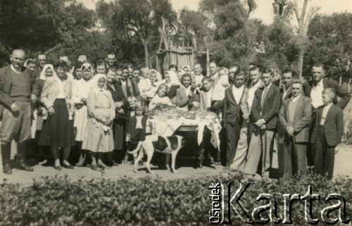 Lata 50.-60, okolice Coronel du Graty, prowincja Chaco, Argentyna. 
Rodziny Kramarzy, Królów, Gurniaków.
Fot. NN, zbiory Marii Kramarz, reprodukcje cyfrowe w Bibliotece Polskiej im. Ignacego Domeyki w Buenos Aires (Biblioteca Polaca Ignacio Domeyko) i w Ośrodku KARTA w Warszawie.