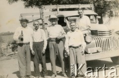 Brak daty, Coronel du Graty, Pampa del Infierno, prowincja Chaco, Argentyna.
Kolęda. Bruno, Ignacy Górniak, Jan Kramarz, Jan Boczar.
Fot. NN, zbiory Stanisława Wojtuń, reprodukcje cyfrowe w Bibliotece Polskiej im. Ignacego Domeyki w Buenos Aires (Biblioteca Polaca Ignacio Domeyko) i w Ośrodku KARTA w Warszawie.