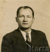 Lata 40.-50., prowincja Chaco, Argentyna.
Juljan Kołodziej.
Fot. NN, udostępnił Alfredo Kołodziej, reprodukcje cyfrowe w Bibliotece Polskiej im. Ignacego Domeyki w Buenos Aires (Biblioteca Polaca Ignacio Domeyko) i w Ośrodku KARTA w Warszawie.
