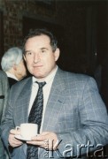 10.02.1999, Londyn, Anglia, Wielka Brytania.
Wykładowca Polskiego Uniwersytetu na Obczyźnie dr Ryszard Chmielowiec.
Fot. NN, kolekcja Polskiego Uniwersytetu na Obczyźnie w Londynie, zbiory Ośrodka KARTA