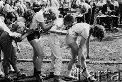 1984, Ostrzeszów, woj. kaliskie, Polska. 
Zawody sportowe: Cross Ostrzeszowski.
Fot. Stanisław Kulawiak, zbiory Ośrodka KARTA.