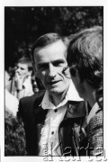 28.08.1988, Oświęcim, Polska.
Uczestnicy Międzynarodowej Konferencji Praw Człowieka, odbywającej się w dniach: 25-28 sierpnia 1988 roku w Krakowie. Na zdjęciu Zbigniew Romaszewski.
Fot. Stanisław Kulawiak, zbiory Ośrodka KARTA