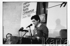 25–28.08.1988, Kraków, Polska.
Obrady Międzynarodowej Konferencji Praw Człowieka w kościele św. Maksymiliana Marii Kolbego w Mistrzejowicach. 
Fot. Stanisław Kulawiak, zbiory Ośrodka KARTA