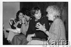 25–28.08.1988, Kraków, Polska.
Uczestniczki międzynarodowej Konferencji Praw Człowieka, odbywającej się w kościele św. Maksymiliana Marii Kolbego w Mistrzejowicach. 
Fot. Stanisław Kulawiak, zbiory Ośrodka KARTA