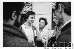 25–28.08.1988, Kraków, Polska.
Uczestnicy Międzynarodowej Konferencji Praw Człowieka, odbywającej się w kościele św. Maksymiliana Marii Kolbego w Mistrzejowicach.
Fot. Stanisław Kulawiak, zbiory Ośrodka KARTA