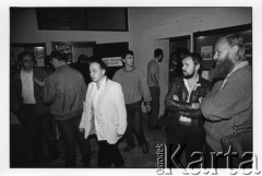 25–28.08.1988, Kraków, Polska.
Uczestnicy Międzynarodowej Konferencji Praw Człowieka, odbywającej się w kościele św. Maksymiliana Marii Kolbego w Mistrzejowicach.
Fot. Stanisław Kulawiak, zbiory Ośrodka KARTA