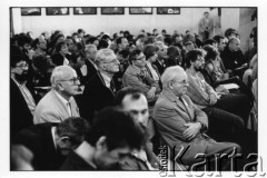 25–28.08.1988, Kraków, Polska.
Międzynarodowa Konferencja Praw Człowieka, odbywająca się w kościele św. Maksymiliana Marii Kolbego w Mistrzejowicach. 
Fot. Stanisław Kulawiak, zbiory Ośrodka KARTA  

