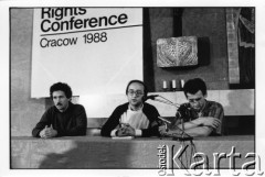 25–28.08.1988, Kraków, Polska.
Międzynarodowa Konferencja Praw Człowieka, odbywająca się w kościele św. Maksymiliana Marii Kolbego w Mistrzejowicach. 
Fot. Stanisław Kulawiak, zbiory Ośrodka KARTA  

