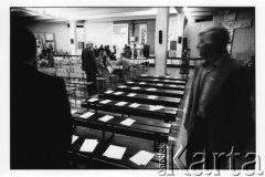 25–28.08.1988, Kraków, Polska.
Międzynarodowa Konferencja Praw Człowieka, odbywająca się w kościele św. Maksymiliana Marii Kolbego w Mistrzejowicach. 
Fot. Stanisław Kulawiak, zbiory Ośrodka KARTA  

