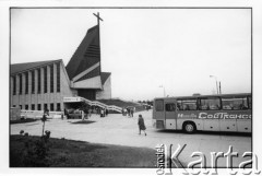 25–28.08.1988, Kraków, Polska.
Kościół św. Maksymiliana Marii Kolbego. Zdjęcie wykonane podczas Międzynarodowej Konferencji Praw Człowieka, która odbyła się w kościele.
Fot. Stanisław Kulawiak, zbiory Ośrodka KARTA