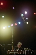 27.11.1998, Kalisz, Polska.
25. Międzynarodowy Festiwal Pianistów Jazzowych. Występ Wojciecha Karolaka i The High Bred Jazz Trio. Na zdjęciu pianista i kompozytor Wojciech Karolak.
Fot. Stanisław Kulawiak, zbiory Ośrodka KARTA