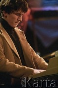 27.11.1998, Kalisz, Polska.
25. Międzynarodowy Festiwal Pianistów Jazzowych. Występ Acoustic Jazz Sextet, na zdjęciu pianista Marcin Masecki.
Fot. Stanisław Kulawiak, zbiory Ośrodka KARTA