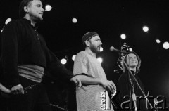28.11.1998, Kalisz, Polska.
25. Międzynarodowy Festiwal Pianistów Jazzowych. Michaił Alperin Moscow Art Trio. Na zdjęciu od lewej: Siergiej Starostin, Michaił Alperin, Arkady Shilkloper.
Fot. Stanisław Kulawiak, zbiory Ośrodka KARTA