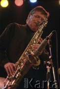 28.11.1998, Kalisz, Polska.
25. Międzynarodowy Festiwal Pianistów Jazzowych. Występ Georgie Fame Quartet, na zdjęciu saksofonista Alan Skidmore.
Fot. Stanisław Kulawiak, zbiory Ośrodka KARTA