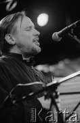 28.11.1998, Kalisz, Polska.
25. Międzynarodowy Festiwal Pianistów Jazzowych. Michaił Alperin Moscow Art Trio. Na zdjęciu Siergiej Starostin.
Fot. Stanisław Kulawiak, zbiory Ośrodka KARTA