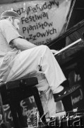 28.11.1998, Kalisz, Polska.
25. Międzynarodowy Festiwal Pianistów Jazzowych. Michaił Alperin Moscow Art Trio. Na zdjęciu pianista Michaił Alperin.
Fot. Stanisław Kulawiak, zbiory Ośrodka KARTA