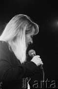 26.11.1999, Kalisz, Polska.
26. Międzynarodowy Festiwal Pianistów Jazzowych. Na zdjęciu wokalistka Izabela Zając.
Fot. Stanisław Kulawiak, zbiory Ośrodka KARTA