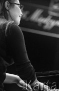 27.11.1999, Kalisz, Polska.
26. Międzynarodowy Festiwal Pianistów Jazzowych. Występ Nikki Yeoh Trio, na zdjęciu pianistka i kompozytorka Nikki Yeoh.
Fot. Stanisław Kulawiak, zbiory Ośrodka KARTA